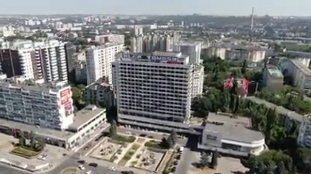 Filmări aeriale Chișinău. Кишинев с высоты птичьего полета. Центр. Гостиница Интурист. 17.08.2020 г смотреть онлайн