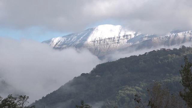 Prima neve autunnale sugli Appennini смотреть онлайн