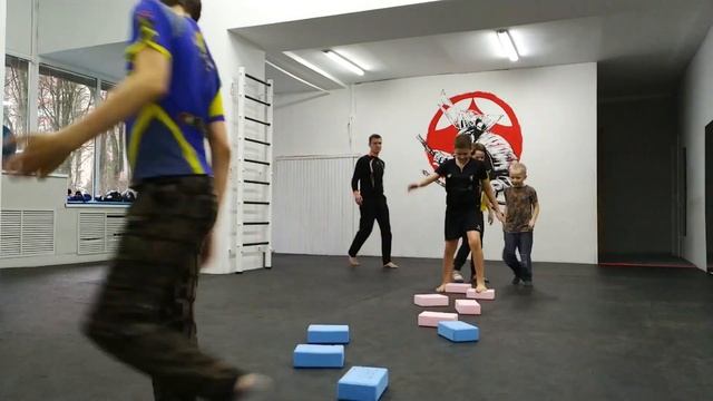 Только крутотень - 1! Лучше поздно чем никогда, но с 6 лет ещё лучше! смотреть онлайн