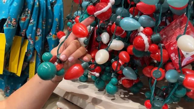 DISNEYLAND HOLIDAY/CHRISTMAS MERCHANDISE! Full World of Disney Shop-along! What’s New for 2023! смотреть онлайн