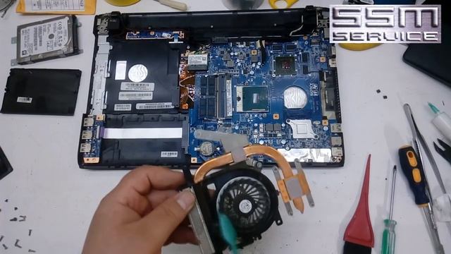 2# Как почистить от пыли ноутбук SONY VAIO SVE1511V и заменить термопасту смотреть онлайн