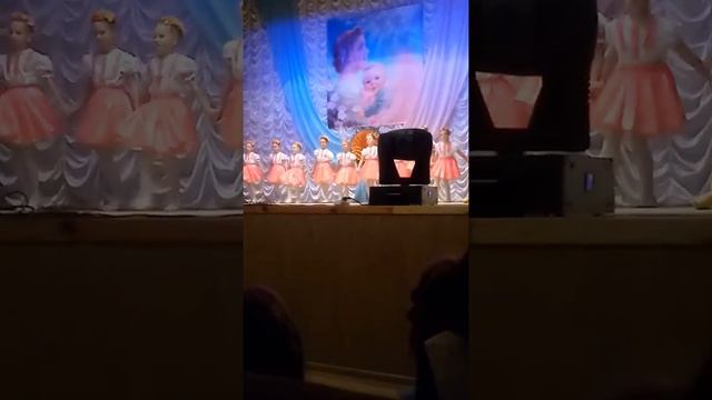 Танцы,танцы-танцуют девчонки....?????? смотреть онлайн