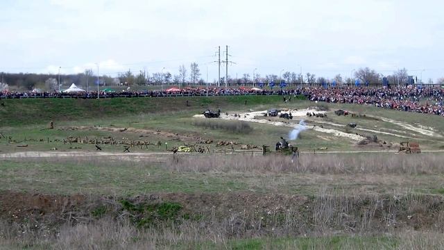 Реконструкция боя за Луганск 21.04.13 ч2 смотреть онлайн