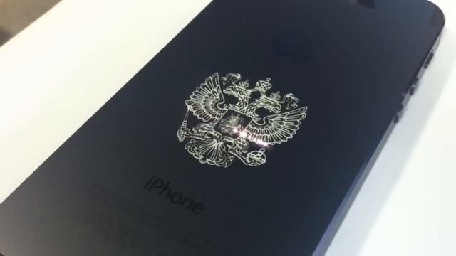 iPhone 5 Лазерная гравировка.MOV смотреть онлайн