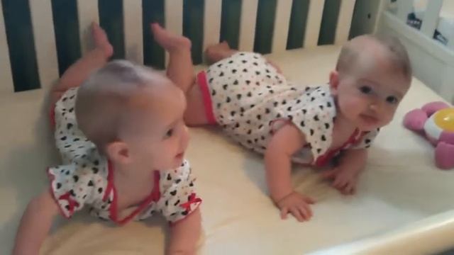 Funny basic baby training- twins push ups смотреть онлайн