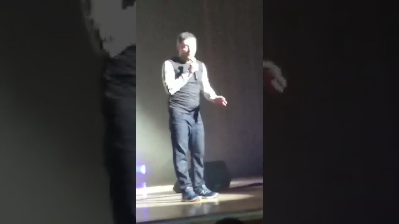 Юрий Шатунов. Общение со зрителями в начале концерта смотреть онлайн