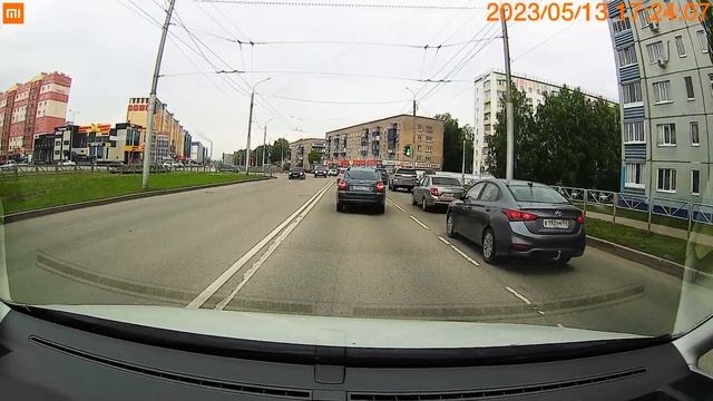 Лада Гранта С910ЕТ102 Обгон на пешеходном переходе, 2 сплошные, поворот на право через сплошную. смотреть онлайн