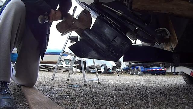 How to: Bravo 3 outdrive painting. смотреть онлайн