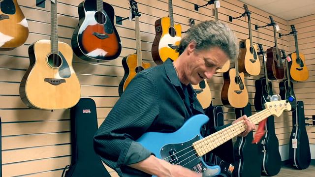 Fender American Performer Precision Bass смотреть онлайн