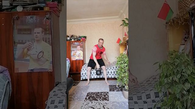 Гиря 24 кг. Подъём "напопа" с касанием пола - 10 раз - 1 мин. 2 сек. смотреть онлайн