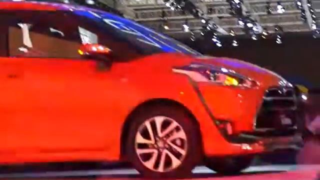 Peluncuran TOYOTA SIENTA смотреть онлайн