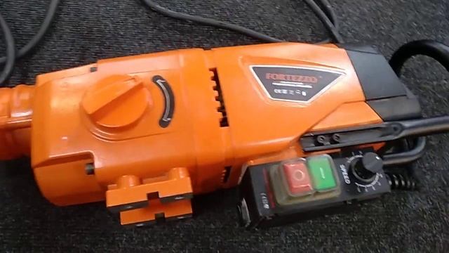 Двигатель Fortezzo DK300 для алмазного бурения. Обзор для клиента.