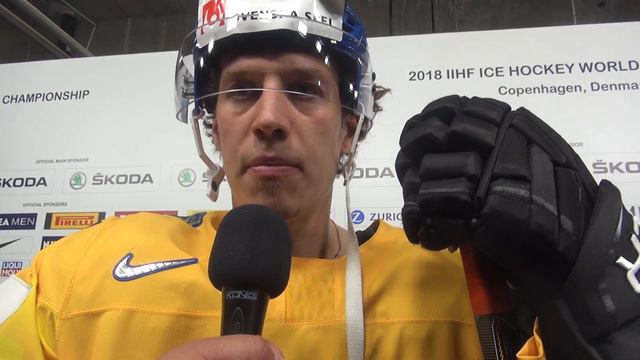 RAKELL: Därför spelar han med tandskyddet utanför munnen смотреть онлайн