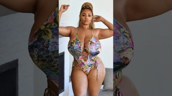 Stephanie Nelson aka persephanii | 🇺🇸 American curvy plus sized model | Body positivity | wiki
