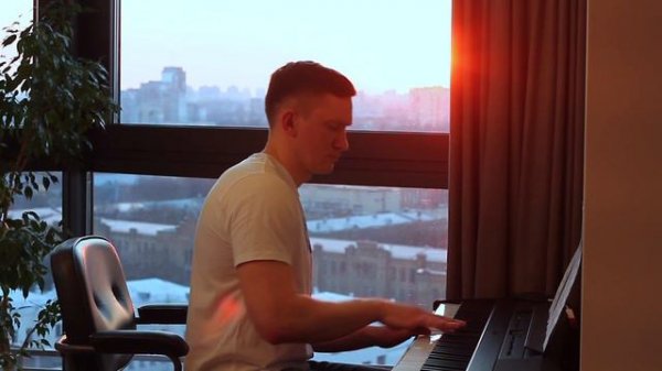 Elton John - Sorry Seems To Be The Hardest Word | Piano solo