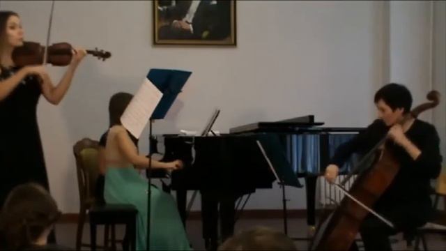 С. Кондрашов. Интродукция и рондо. смотреть онлайн