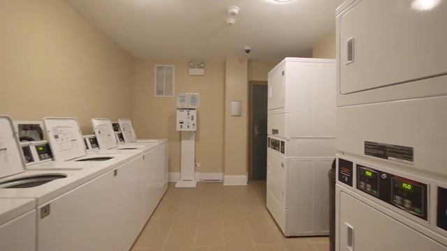 721 W. Belmont - Chicago Apartment Tour - BJB Properties смотреть онлайн