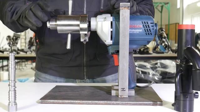 Секреты устранения несоосности шнека в ручных экструдерах. Привод BOSCH. смотреть онлайн