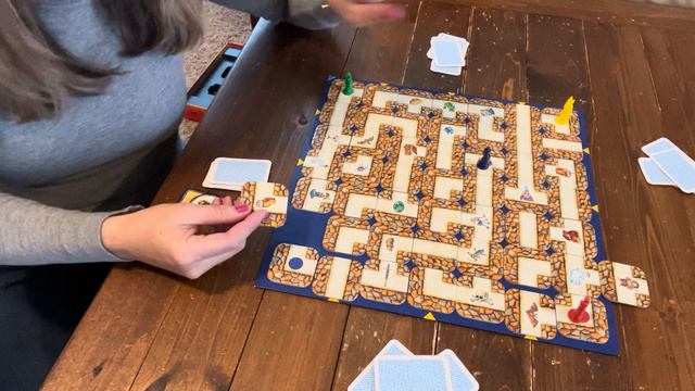 Ravensburger Labyrinth Board Game- REIVEW- Unique and incredibly fun! Let me show you! смотреть онлайн