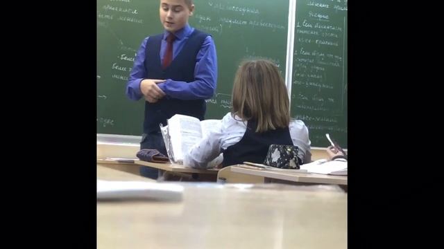 «Мы поспали на коврах на улице, и это не странно»-Пересказ от лица Тараса Бульбы смотреть онлайн