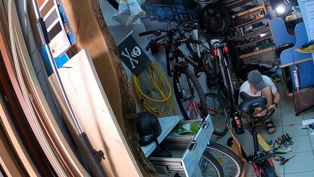 Kugoo X1 - первая поломка после 600 км - спустилось переднее колесо! Во сколько обойдется ремонт? смотреть онлайн