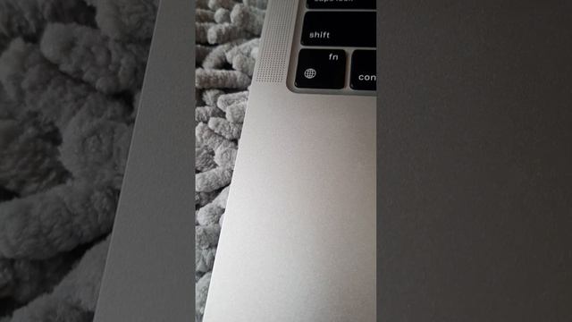 Macbook Pro 13 Inch 2020 Touchbar M1 Chip RAM 8GB SSD 256GB - Milenial Warehouse смотреть онлайн