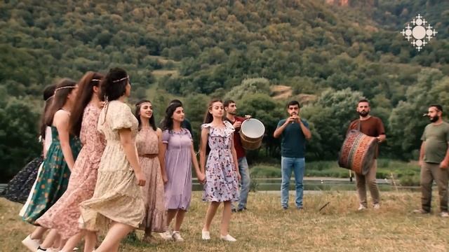 Հասկ հավաքեմ/Արզումանի/Ետ ու առաջ (Վարդավառ/Vardavar) - Varq Hayots Folk Dance And Song Group