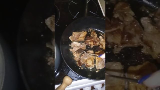 Чугунная сковорода Maysternya смотреть онлайн
