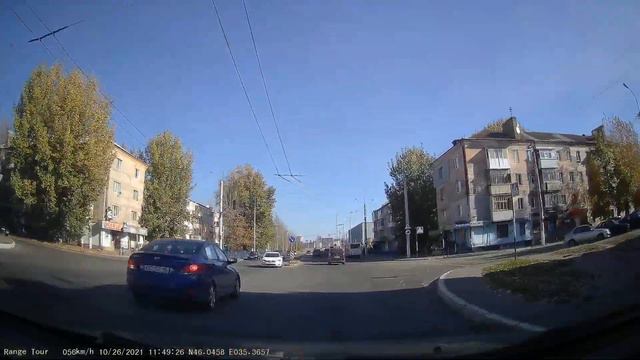 Луганск, кв. Гаевого, ул. Линева, Советская. 2021/10/26 смотреть онлайн
