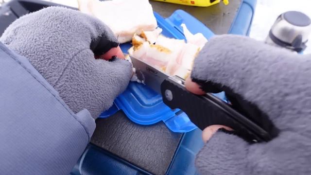 Дніпровські щуки не дають сумувати! Зимова рибалка на жерлиці смотреть онлайн
