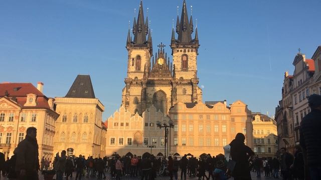 Тынский храм Строительство костела начали в 1339 году XIV века, а завершили лишь в 1551 году XVI ве смотреть онлайн