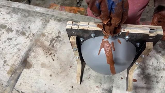 Отливка бетонного шара диаметром 250 мм смотреть онлайн