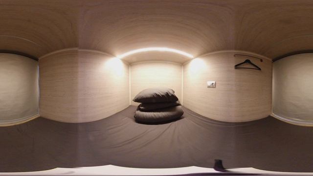 Обзор капсульного отеля the Kubz Фотопанорамы 360 смотреть онлайн