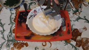 Сметанно чесночный соус просто объедение!