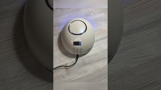 Выбор комбинированной лампы для просушки ногтей мастером по маникюру смотреть онлайн