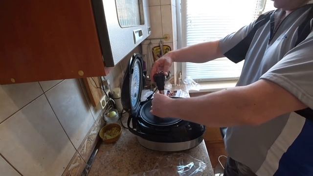 Мультиварка POLARIS с функцией копчения PMC 0529ADS смотреть онлайн