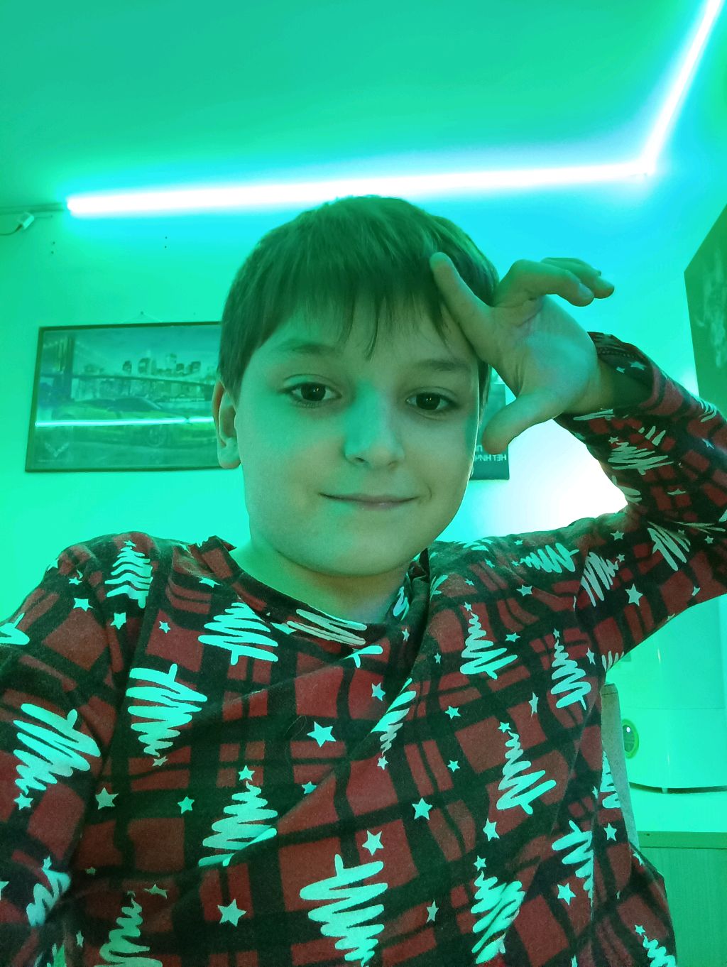 включаю и оцениваю вашу музыку , ????