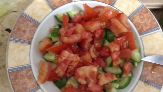 Салат с овощами и сливовым йогуртом no Дюканy-Круиз. Vegetable salad with plum yogurt, Dukan-Cruise смотреть онлайн