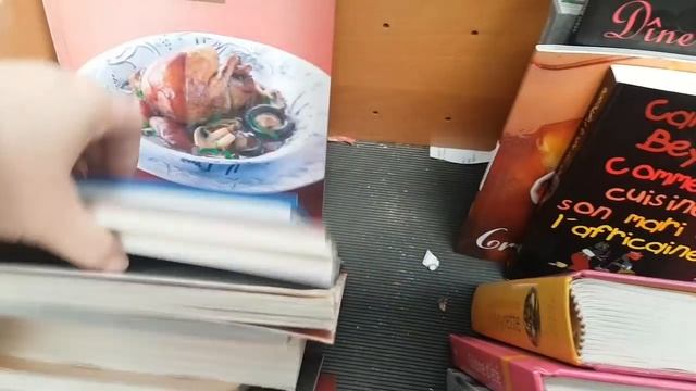 АНТИКВАРИАТ за КОПЕЙКИ! Едем на французскую БАРАХОЛКУ.