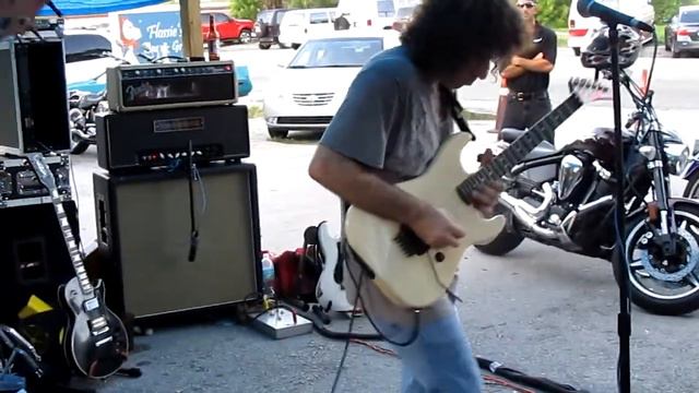 SLEJJ ROCKS FLOSSIE'S BAR FT LAUDERDALE FL 8/21/11 ANOTHER BEAUTIFUL DAY IN PARADISE смотреть онлайн