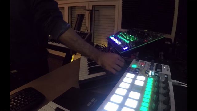 Moog Sub 37 Live Jam + Roland TR8 + Novation Bass Station II + Arturia Beatstep Pro смотреть онлайн