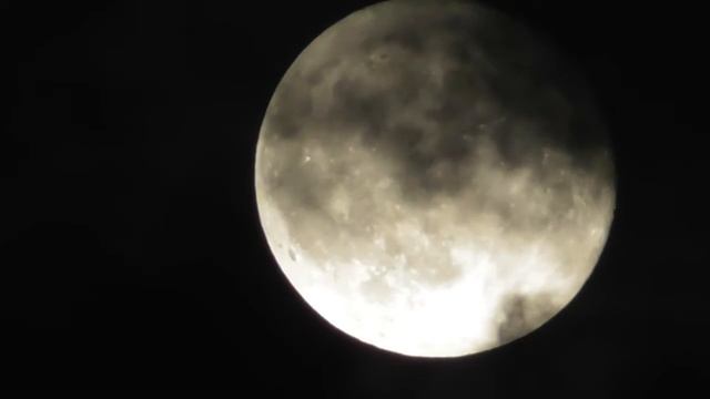 Cloudy Moon recorded with Panasonic HC-W570 смотреть онлайн