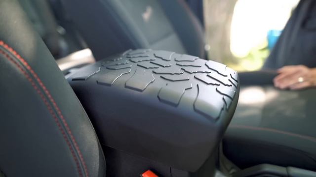 Testing 10 more AMAZON Jeep Wrangler JL Accessories смотреть онлайн