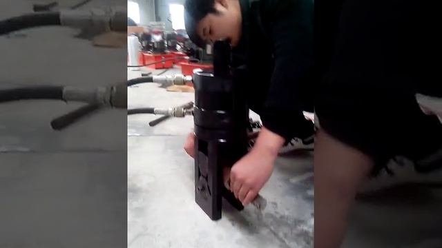 Гидравлический обжим арматуры с помощью муфт смотреть онлайн
