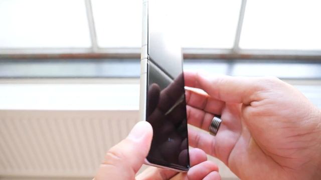Samsung hat das Galaxy Z Fold 3, Flip 3, Buds 2 und die Watch 4 vorgestellt - DAS ist neu смотреть онлайн