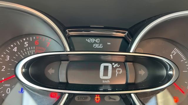 Renault Clio 1.2 TCe 118 KM 2018r 42840km 42000zł - Hatchback w co najmniej kiepskim stanie. смотреть онлайн