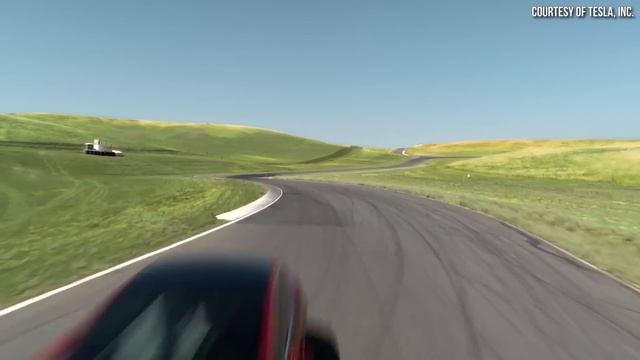 2024 Tesla Model 3 'LUDICROUS' Performance w/ PLAID MOTORS? смотреть онлайн