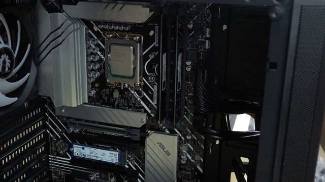 Megérkezett az új Generáció!! Intel i5-12600k + 3060TI(DDR4 Memória) || Foramax Computers || #INTEL смотреть онлайн