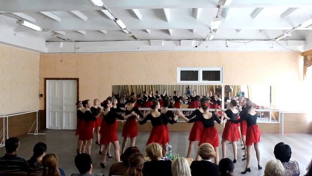 Хора фетелор. Молдавский женский танец. смотреть онлайн