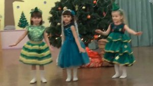 Танец елочек Новогодний утренник 2016 г. Детский сад № 110 г.Мурманск
